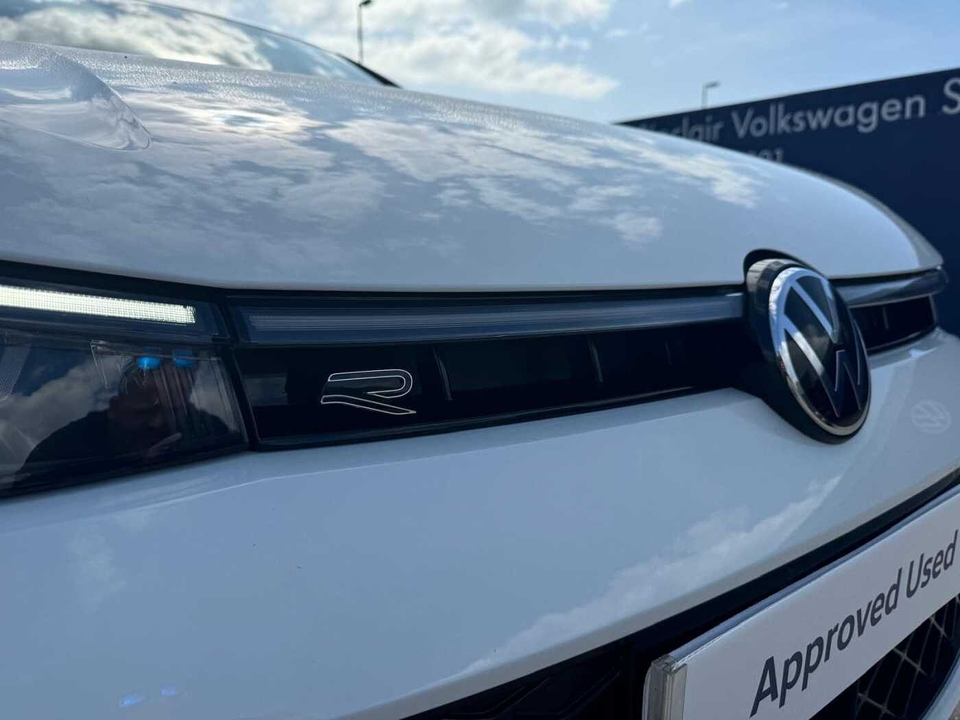 Volkswagen Passat 1.5 TSI (272ps) R-Line eHybrid DSG + CLICK AND COLLECT