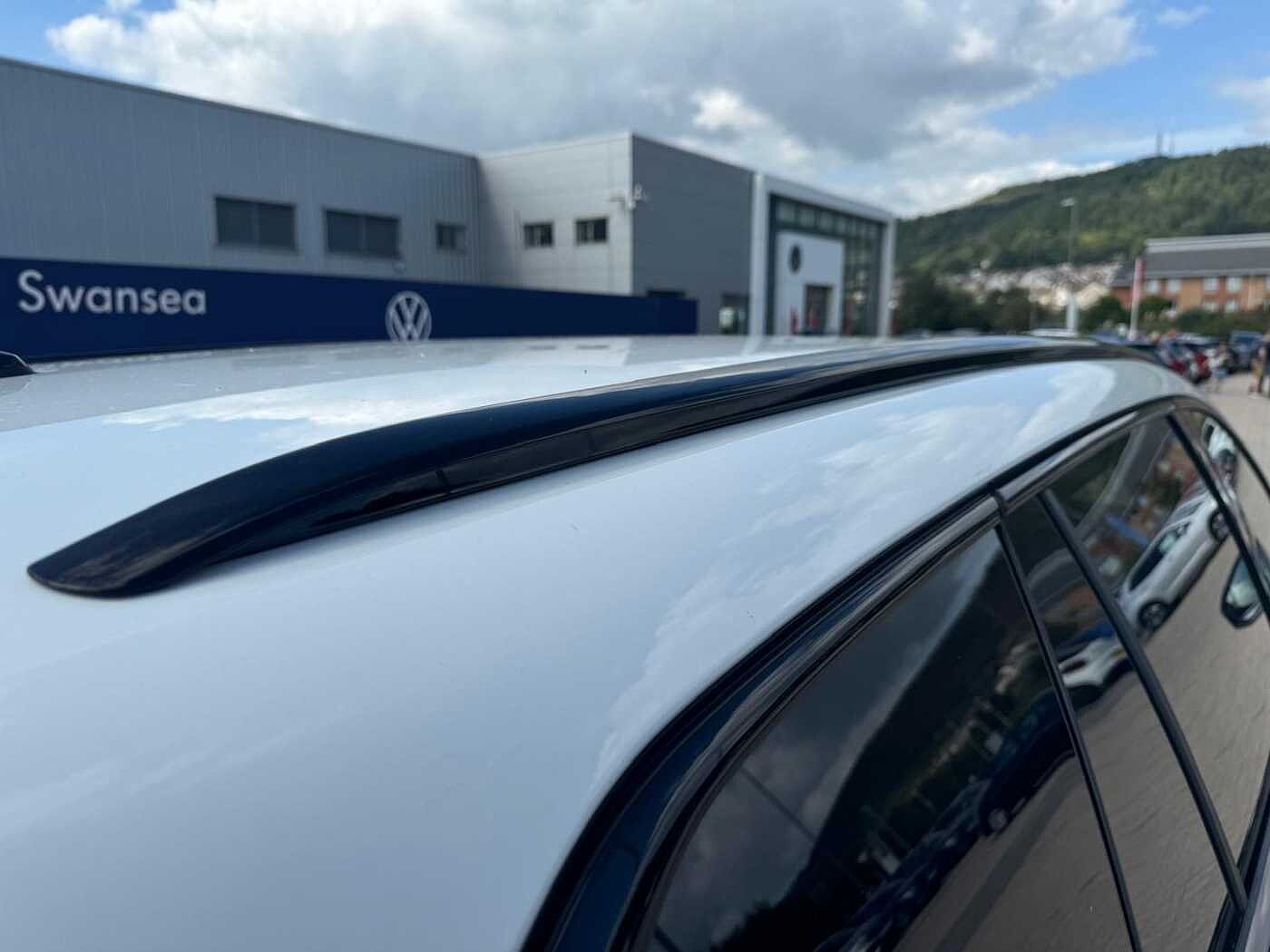 Volkswagen Passat 1.5 TSI (272ps) R-Line eHybrid DSG + CLICK AND COLLECT