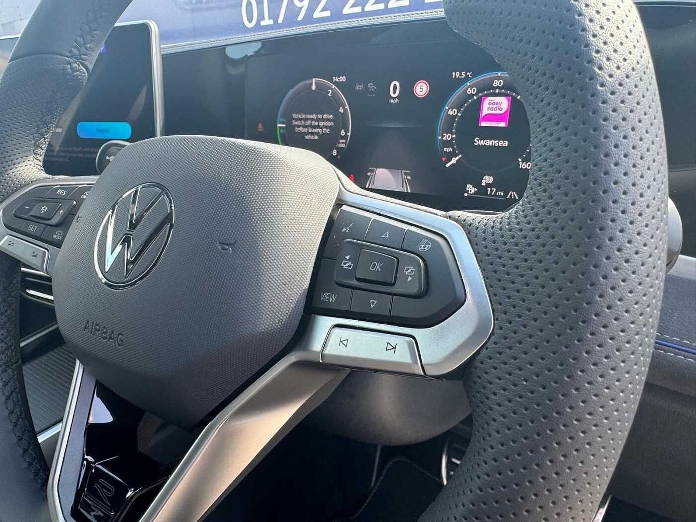 Volkswagen Passat 1.5 TSI (272ps) R-Line eHybrid DSG + CLICK AND COLLECT