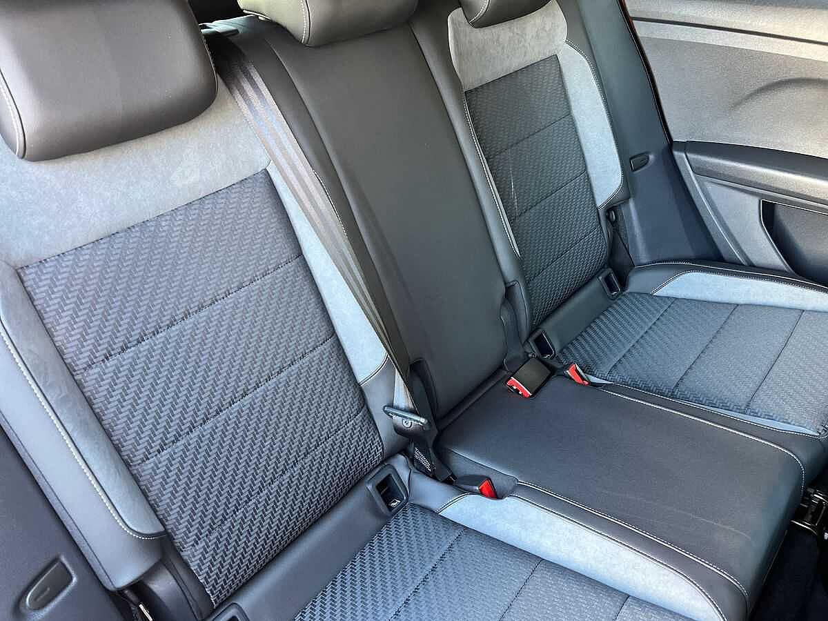 Volkswagen T-Cross 1.0 TSI (110ps) R-Line Hatchback