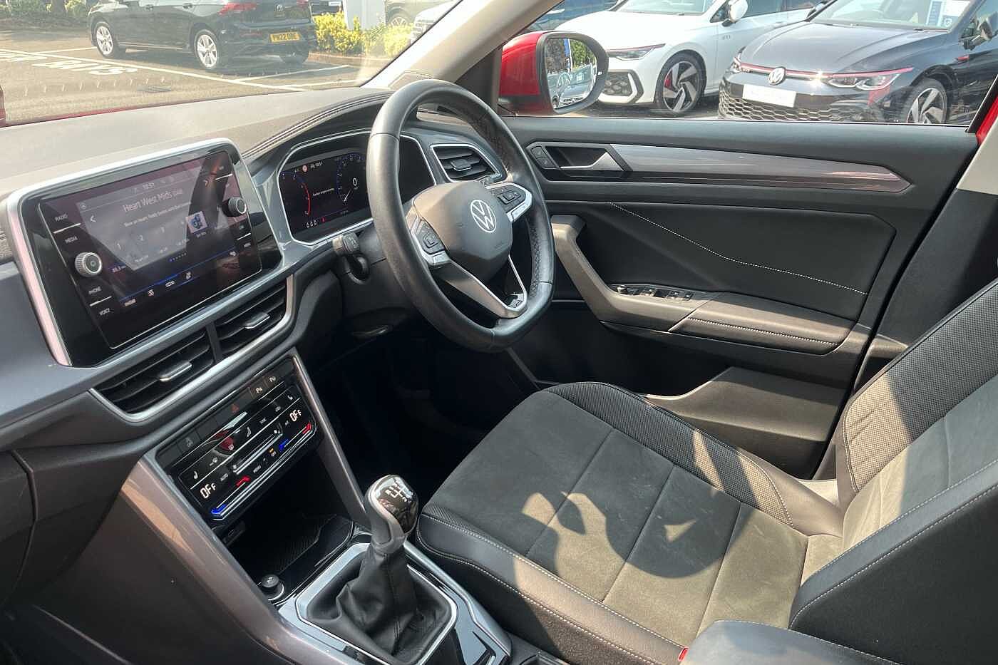 Volkswagen T-ROC Mark 1 Facelift (2022) 1.0 TSI Style 110PS