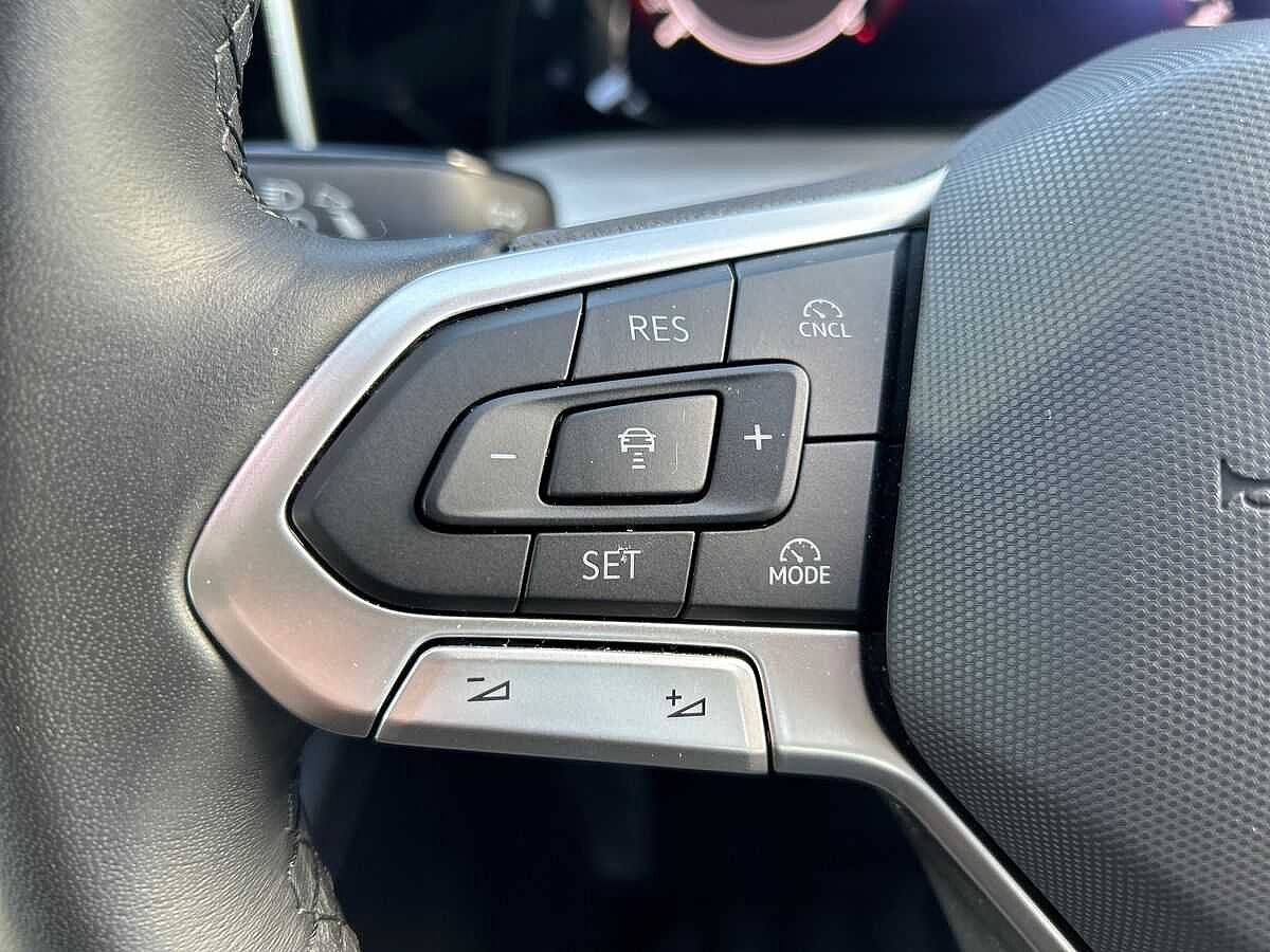 Volkswagen Golf 1.5 TSI Match 5dr