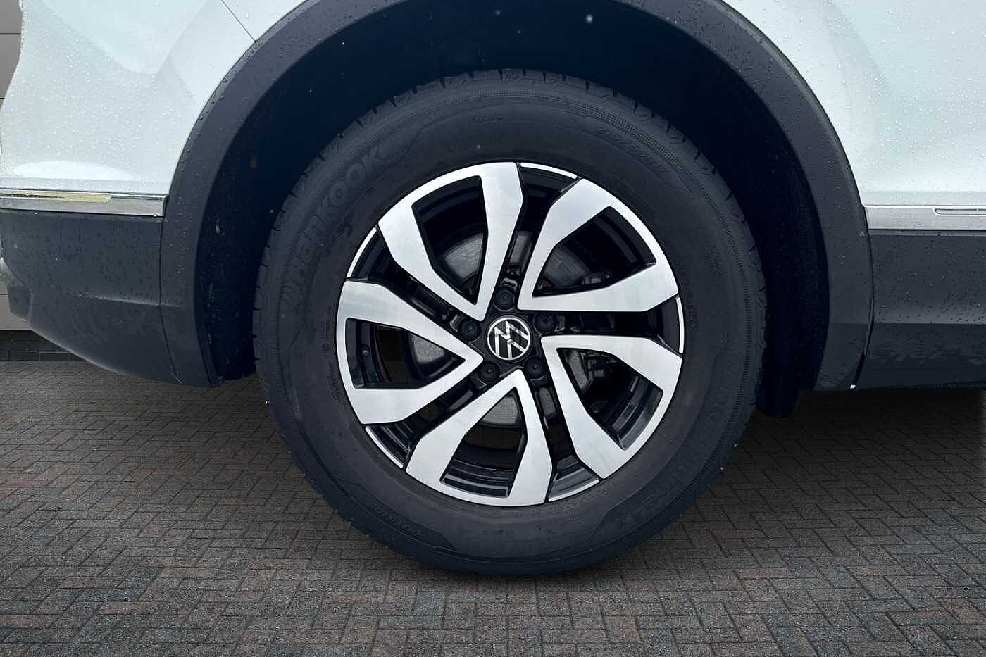 Volkswagen Tiguan 1.5 TSI Active SUV 5dr Petrol DSG Euro 6 (s/s) (150 ps)