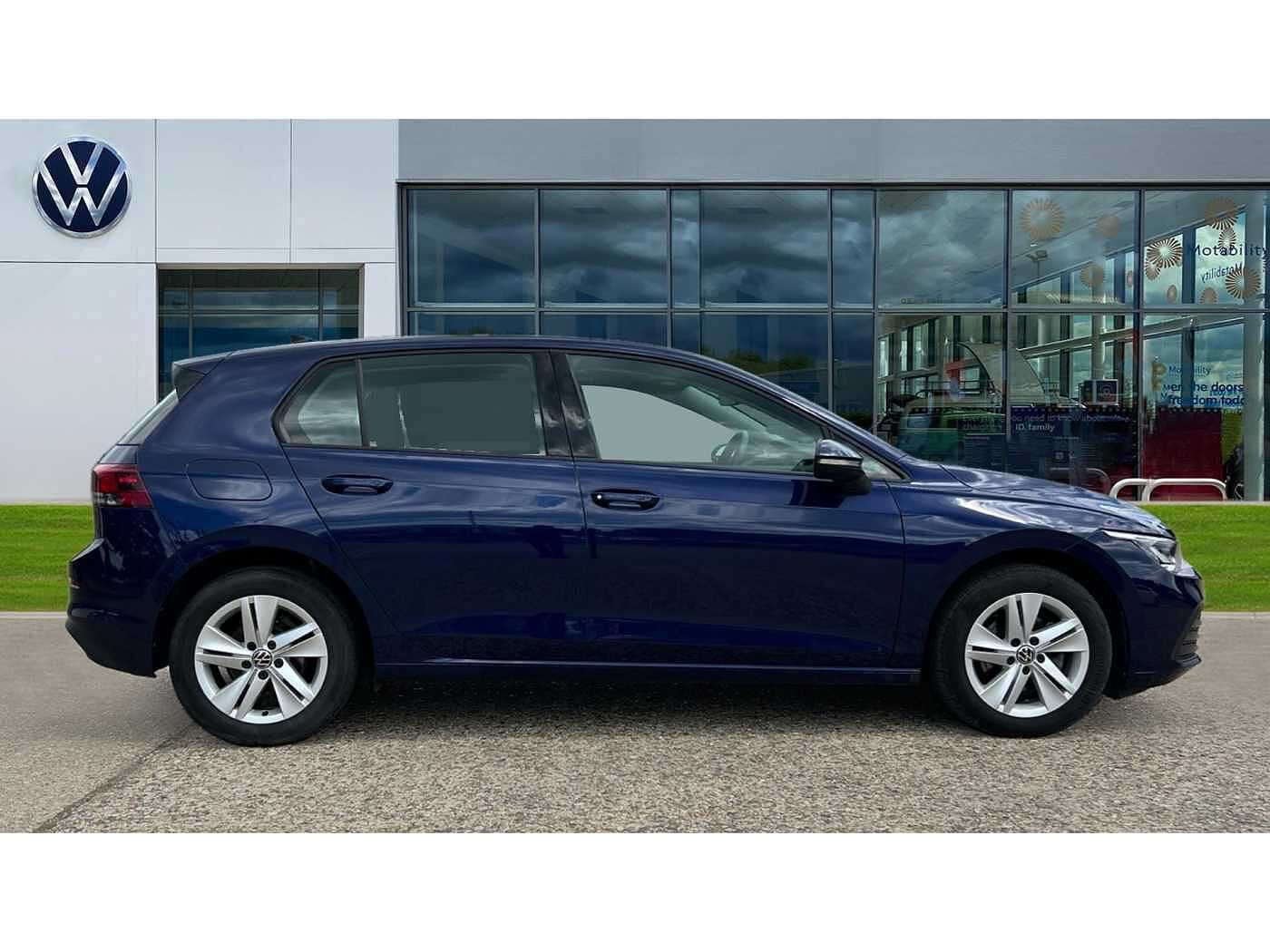 Volkswagen Golf 2.0 TDI Life 5dr DSG