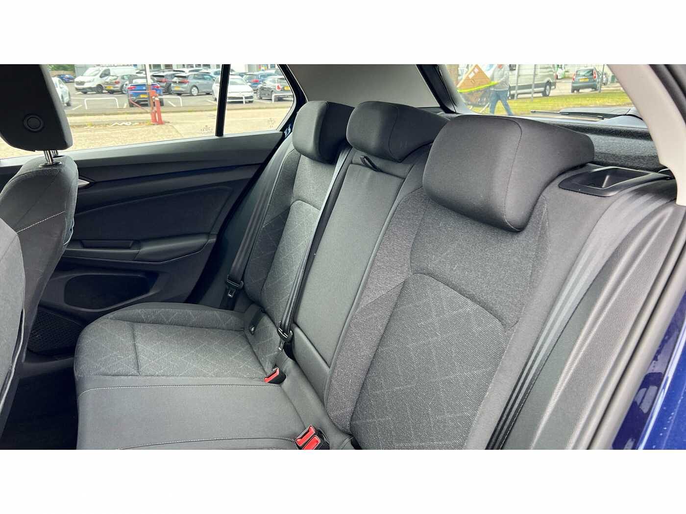 Volkswagen Golf 2.0 TDI Life 5dr DSG