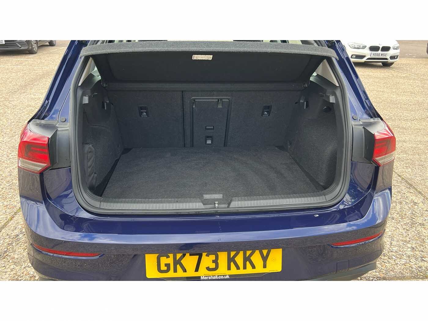 Volkswagen Golf 2.0 TDI Life 5dr DSG