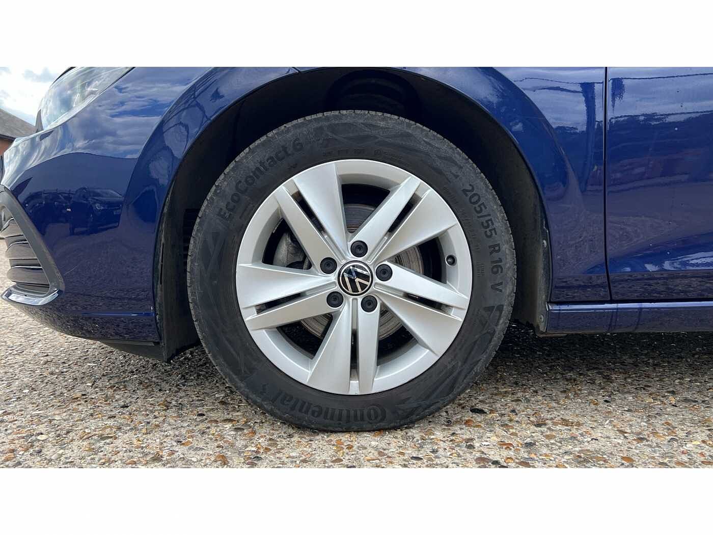 Volkswagen Golf 2.0 TDI Life 5dr DSG