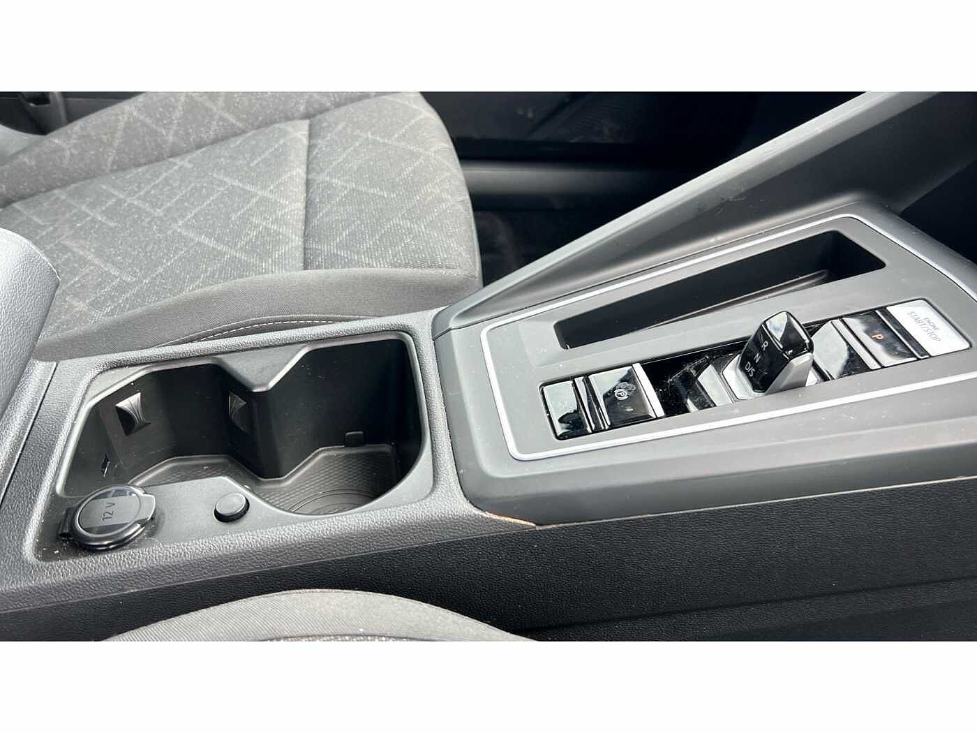 Volkswagen Golf 2.0 TDI Life 5dr DSG
